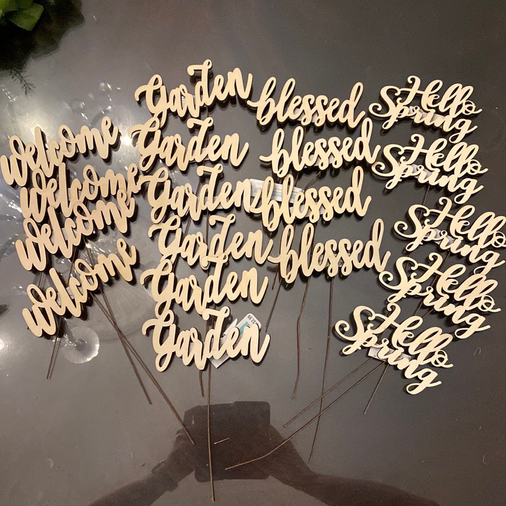 Ashland Wood Pick Decoration Package